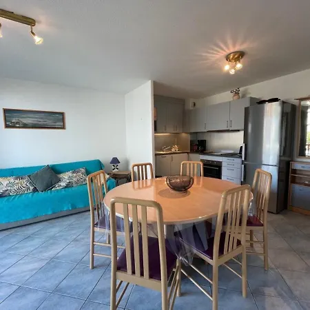 A 50m Avec Terrasse Et Jardin - Fr-1-361-14 *