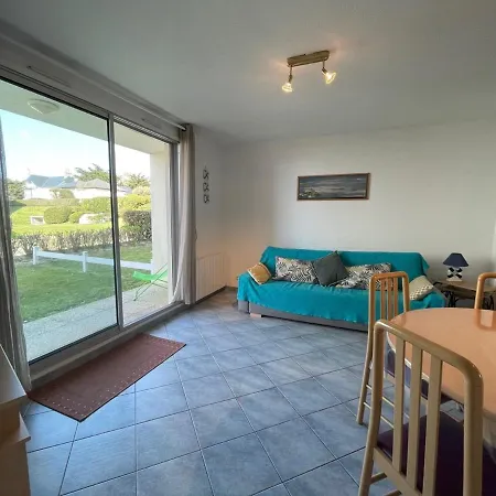 A 50m Avec Terrasse Et Jardin - Fr-1-361-14