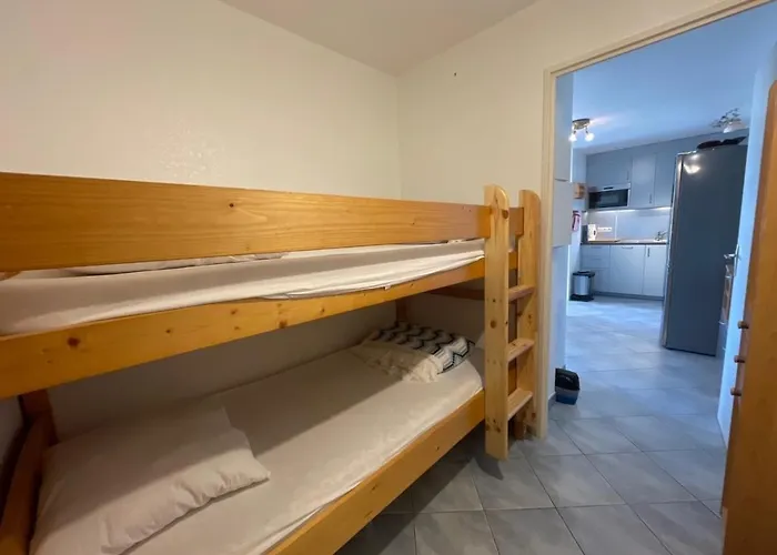 A 50m Avec Terrasse Et Jardin - Fr-1-361-14 Jullouville-les-Pins